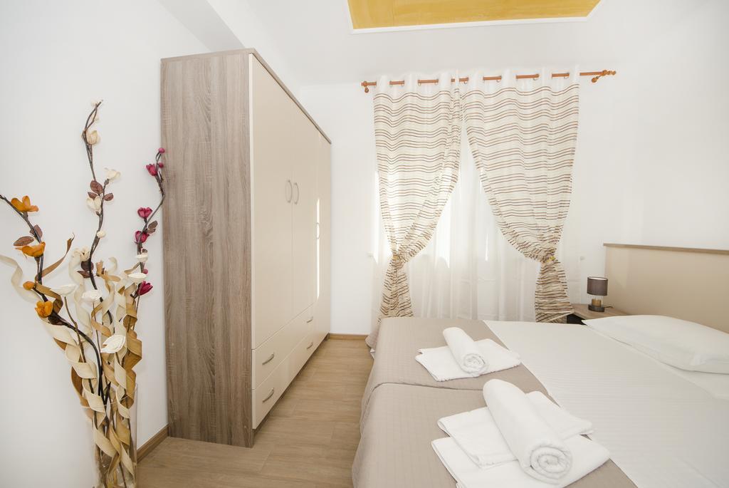 Guest House Mia Сплит Екстериор снимка